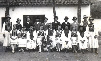 Dcsi paskomi fiatalok kb. 1932
